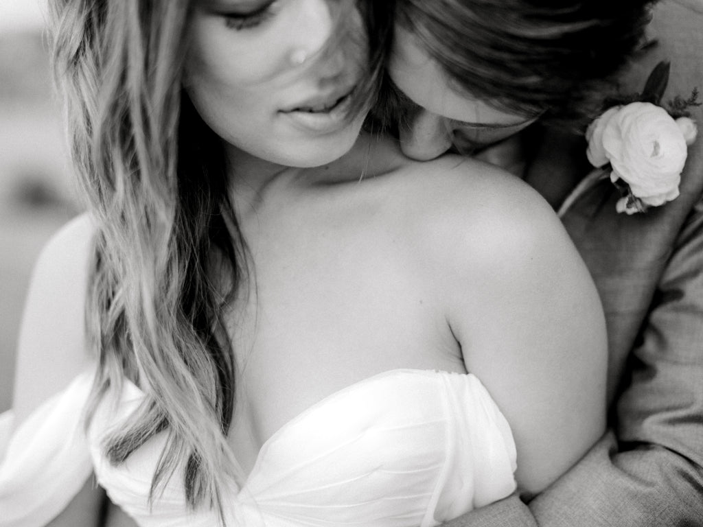 Kindred Black & White